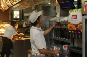Como cadastrar currículo para vagas abertas - McDonald's