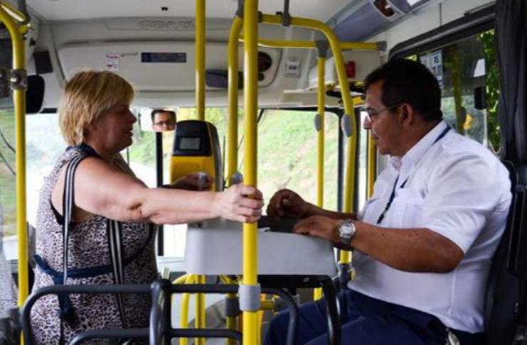 Por que não existe mais cobrador de ônibus?