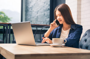 8 maneiras de reivindicar seu espaço no local de trabalho virtual