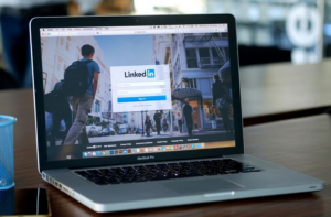 O LinkedIn é a chave para a busca moderna de empregos: veja como usá-lo de maneira eficaz