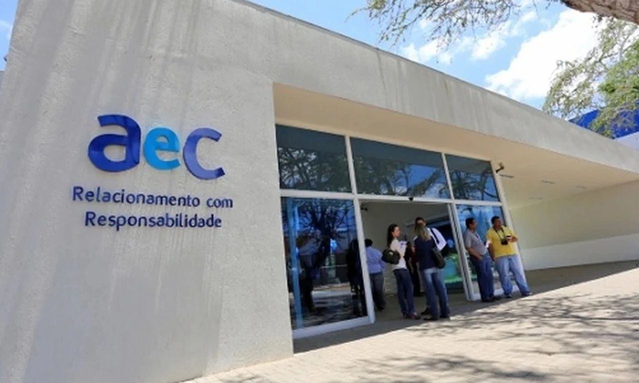 AeC oferece 260 vagas de emprego em Juazeiro do Norte CE