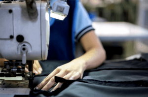 Saiba onde encontrar vaga de emprego para costureira