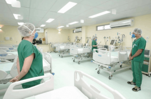 Confira vagas abertas para concursos na área da saúde - Salários de até R$ 15 mil