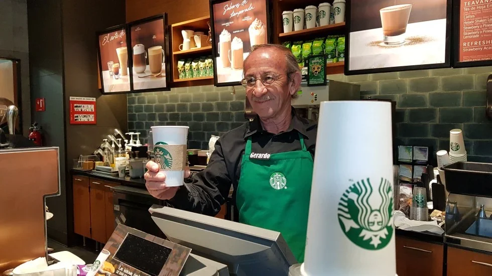 Aprende cómo inscribirte para ofertas de empleo en Starbucks